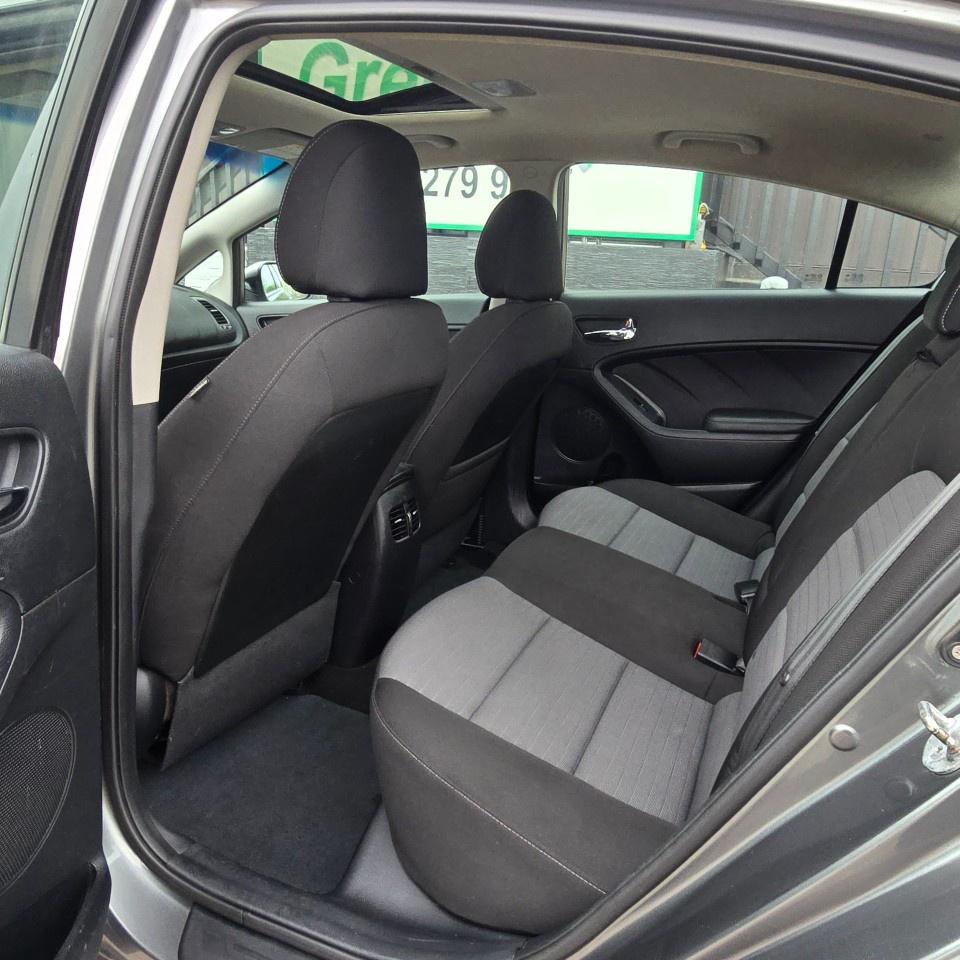 2015 Kia Forte 4dr Sdn Auto EX w/Sunroof Photo