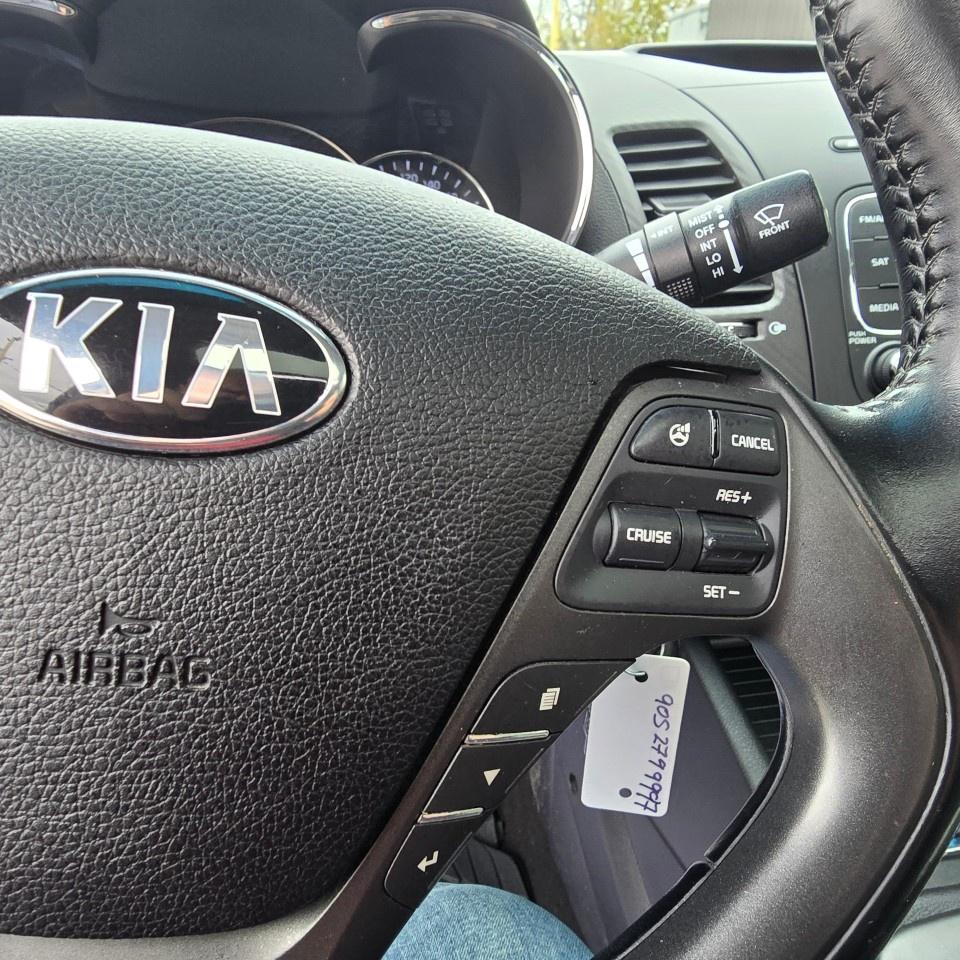 2015 Kia Forte 4dr Sdn Auto EX w/Sunroof Photo