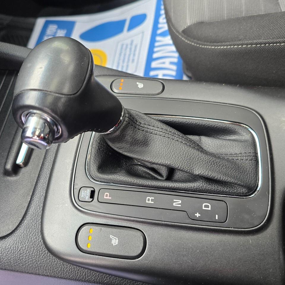 2015 Kia Forte 4dr Sdn Auto EX w/Sunroof Photo