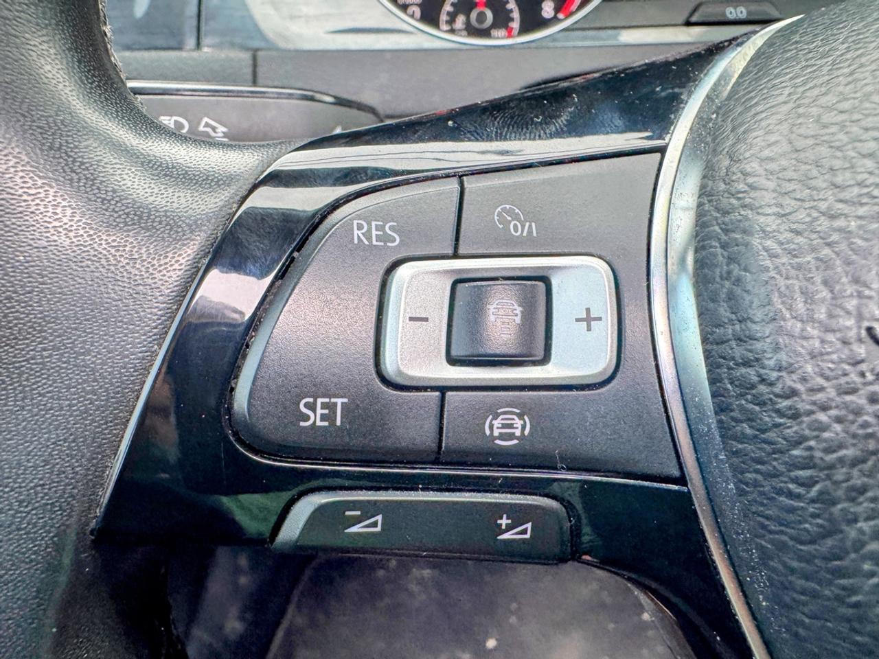 2020 Volkswagen Golf  Photo