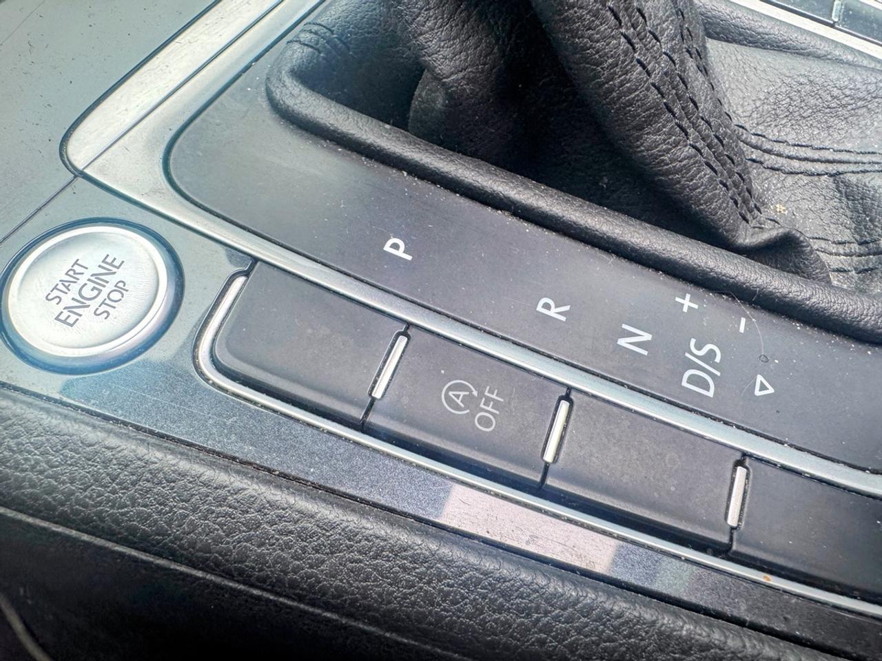 2020 Volkswagen Golf  Photo
