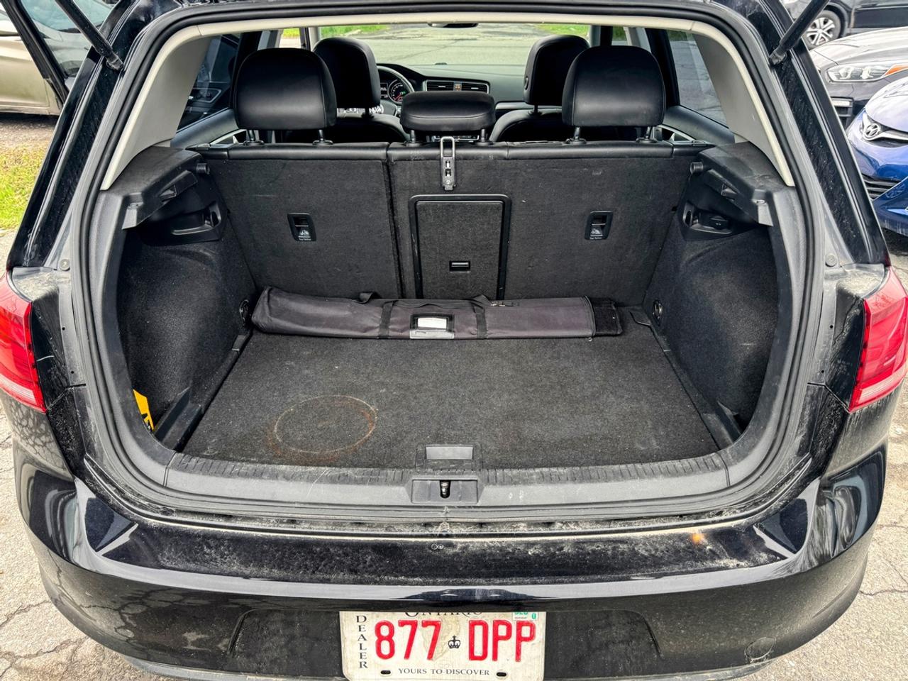 2020 Volkswagen Golf  Photo