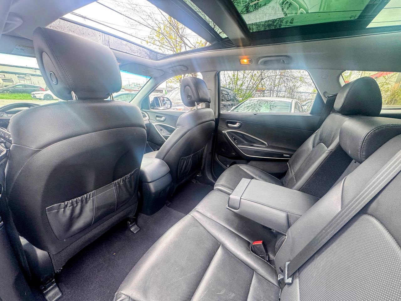 2017 Hyundai Santa Fe LIMITED Photo