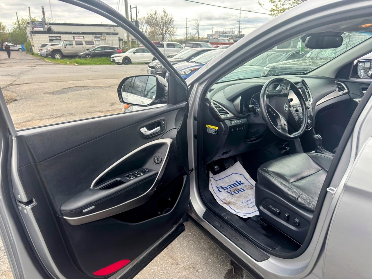 2017 Hyundai Santa Fe LIMITED Photo