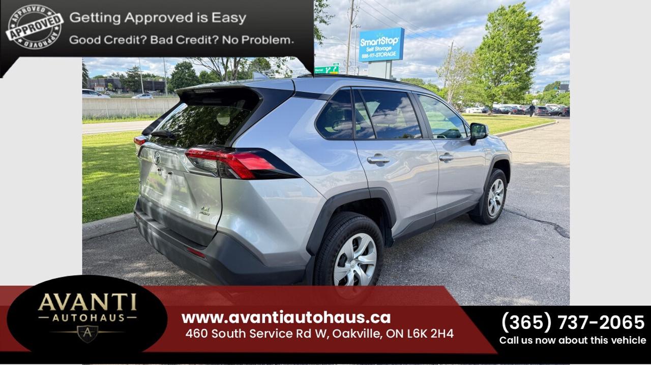 2021 Toyota RAV4 LE Photo