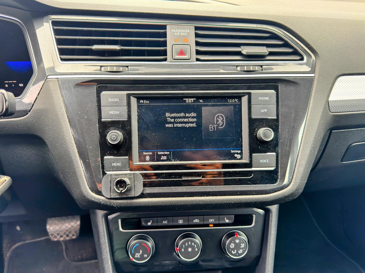 2022 Volkswagen Tiguan S Photo