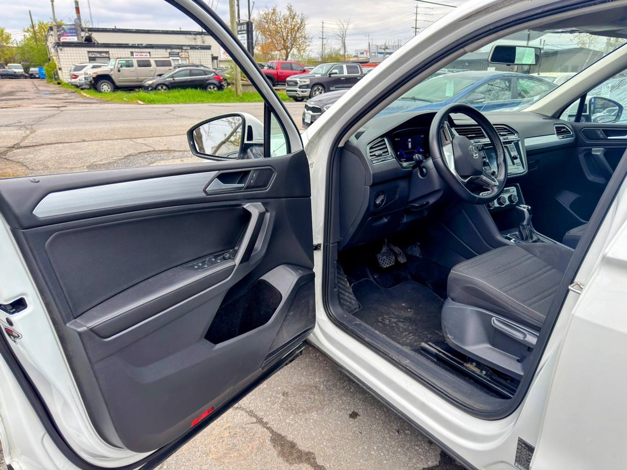 2022 Volkswagen Tiguan S Photo