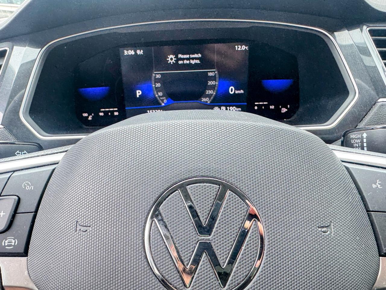 2022 Volkswagen Tiguan S Photo