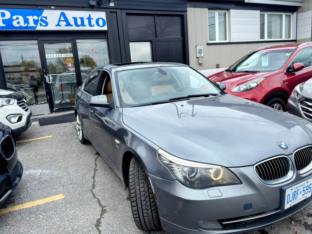 2010 BMW 5-Series 528i xDrive Photo