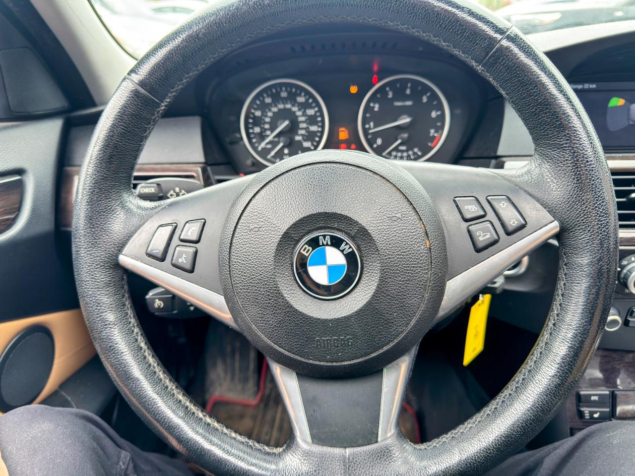 2010 BMW 5-Series 528i xDrive Photo