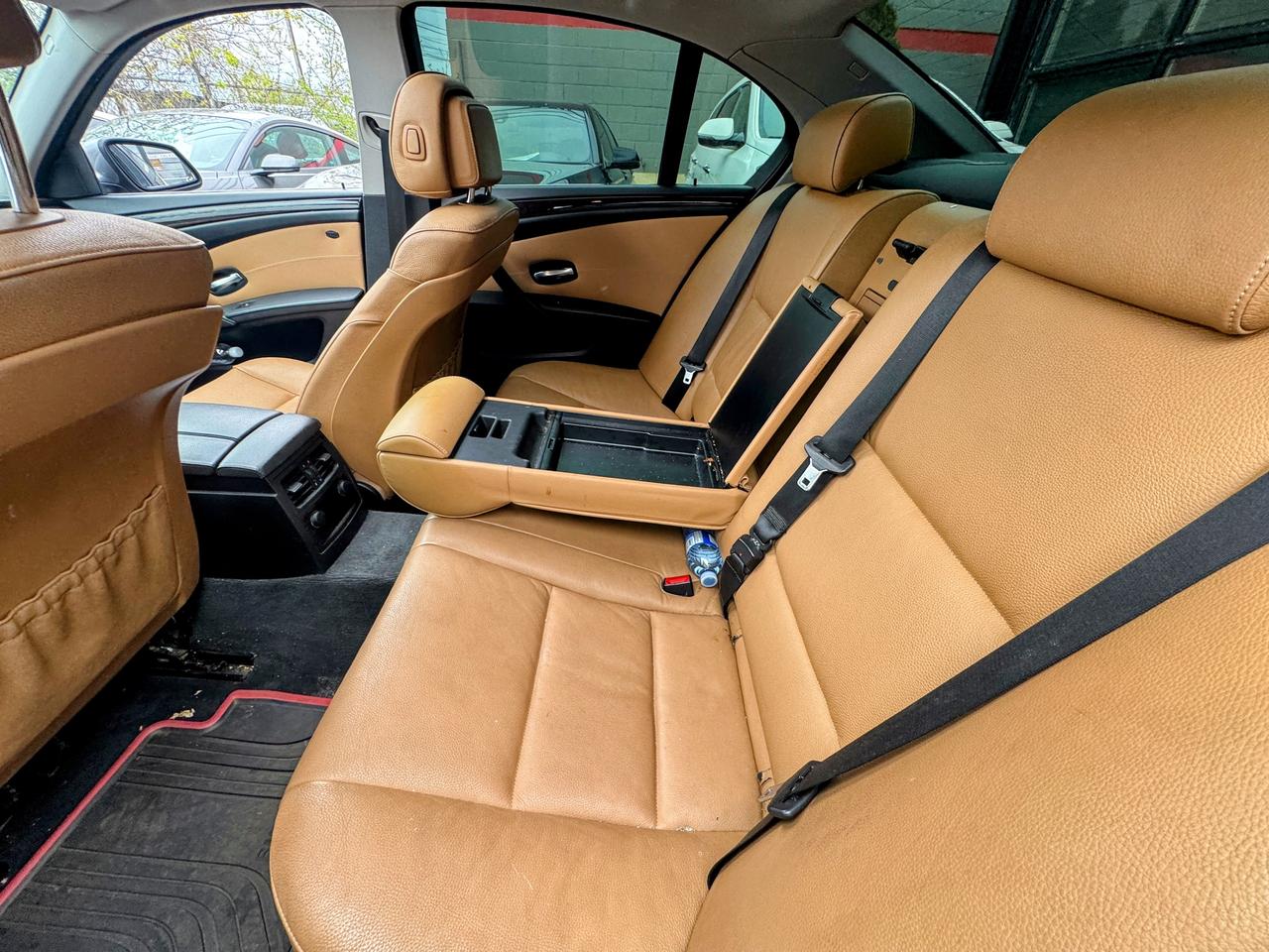 2010 BMW 5-Series 528i xDrive Photo