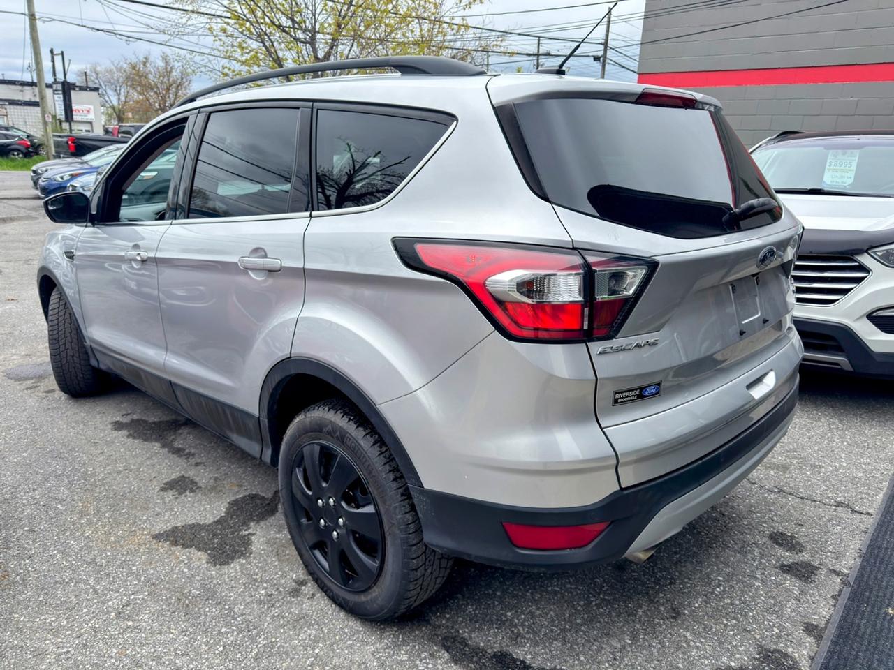 2017 Ford Escape SE Photo