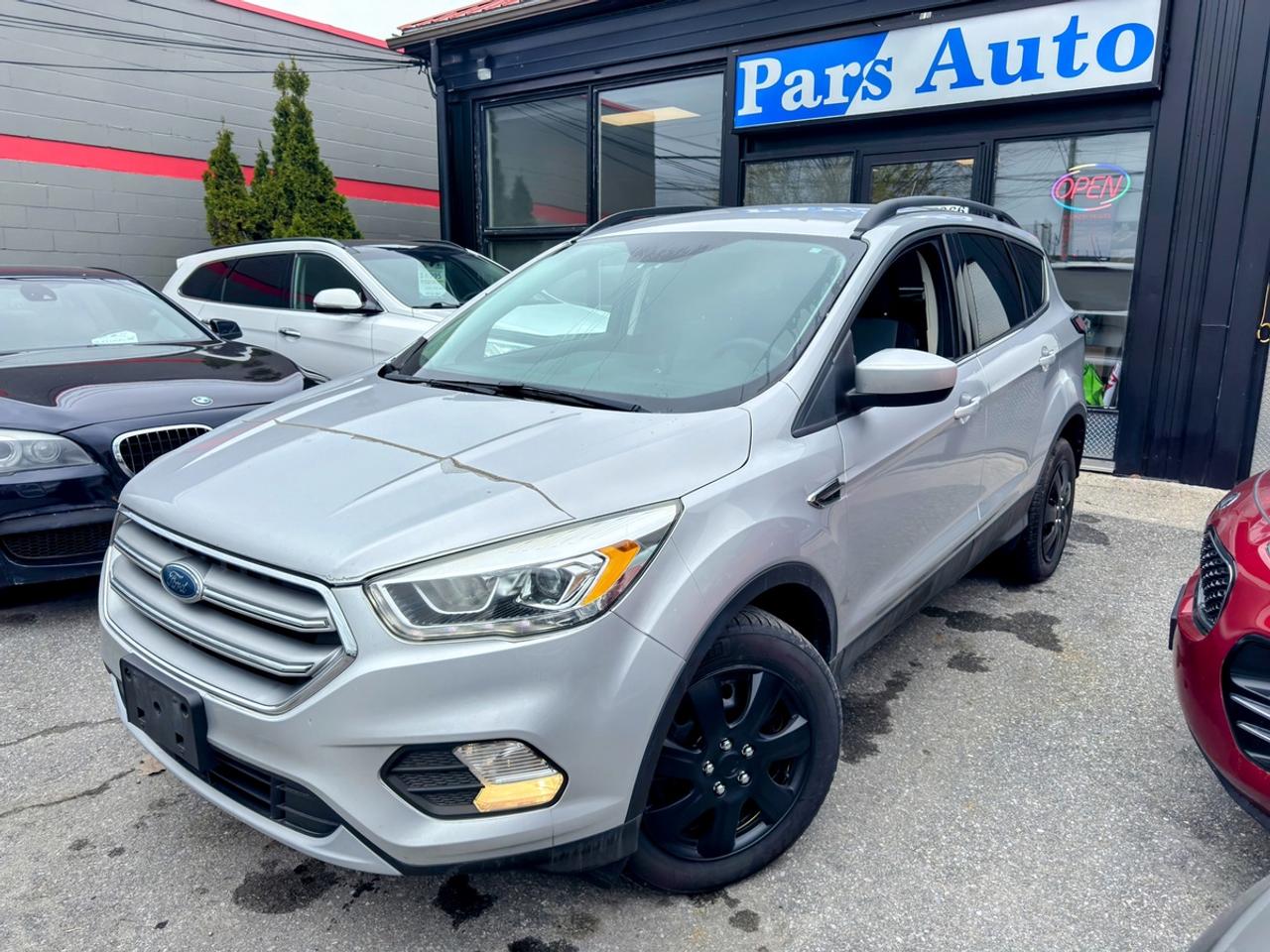 2017 Ford Escape SE Photo0