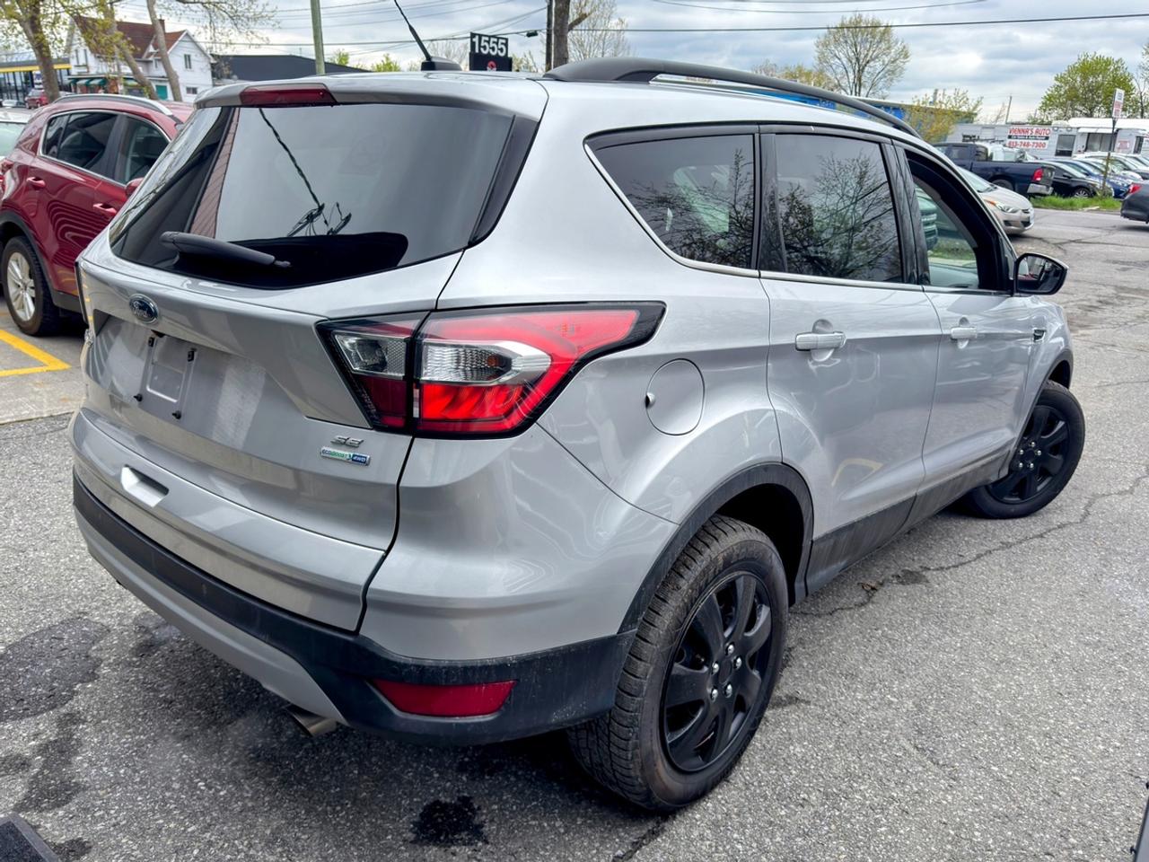 2017 Ford Escape SE Photo