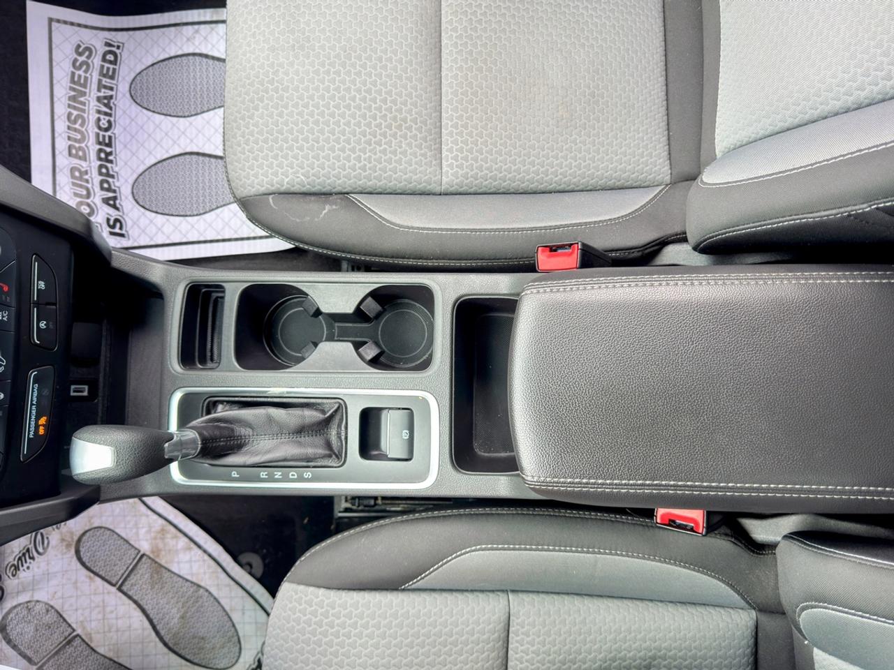 2017 Ford Escape SE Photo
