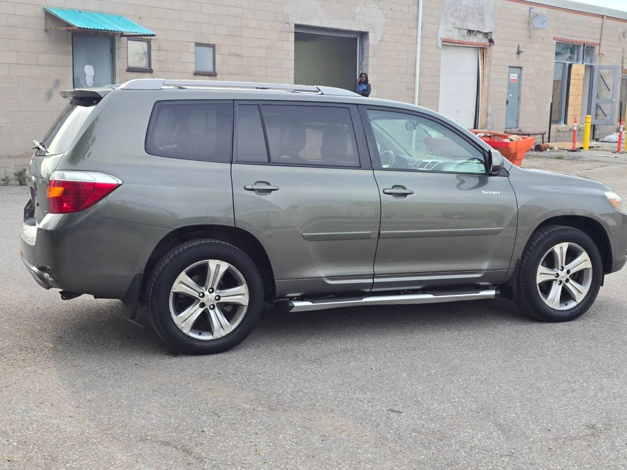 2008 Toyota Highlander 4WD 4dr Sport Photo