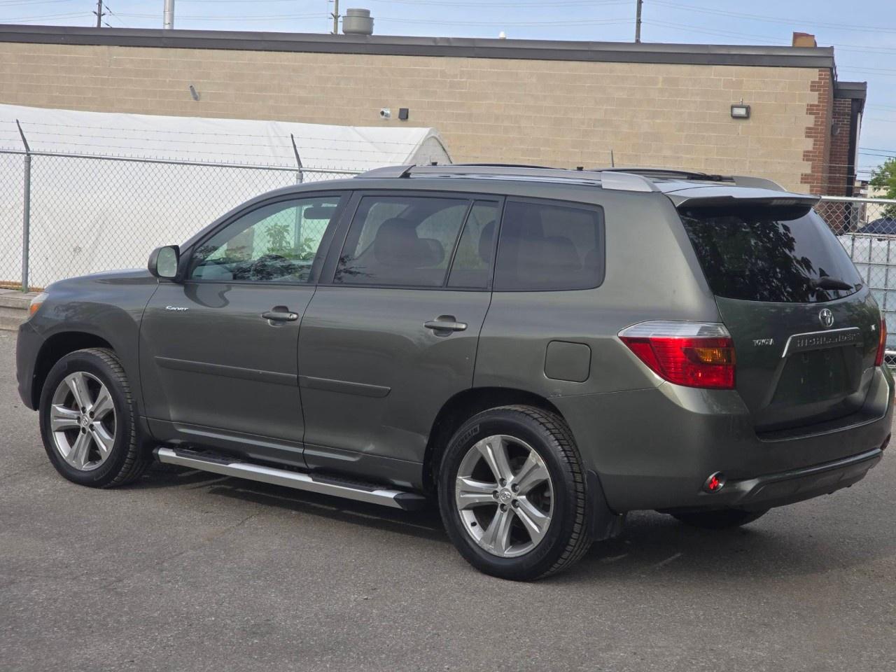 2008 Toyota Highlander 4WD 4dr Sport Photo