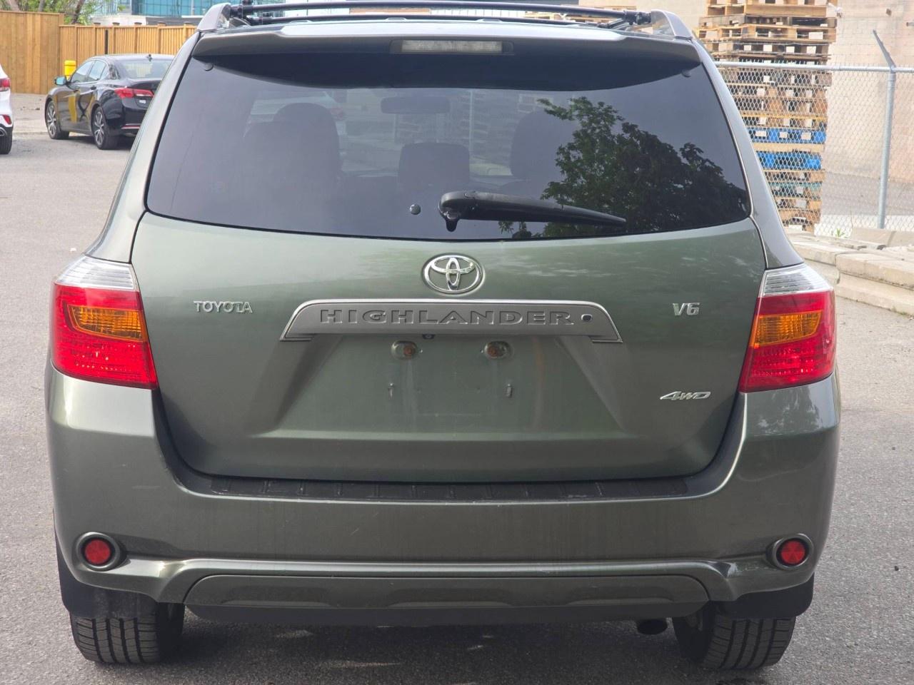 2008 Toyota Highlander 4WD 4dr Sport Photo