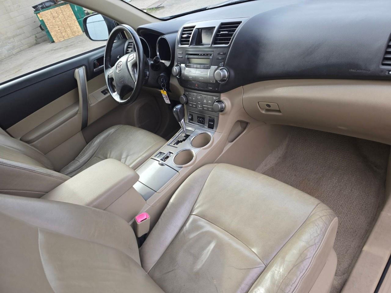 2008 Toyota Highlander 4WD 4dr Sport Photo