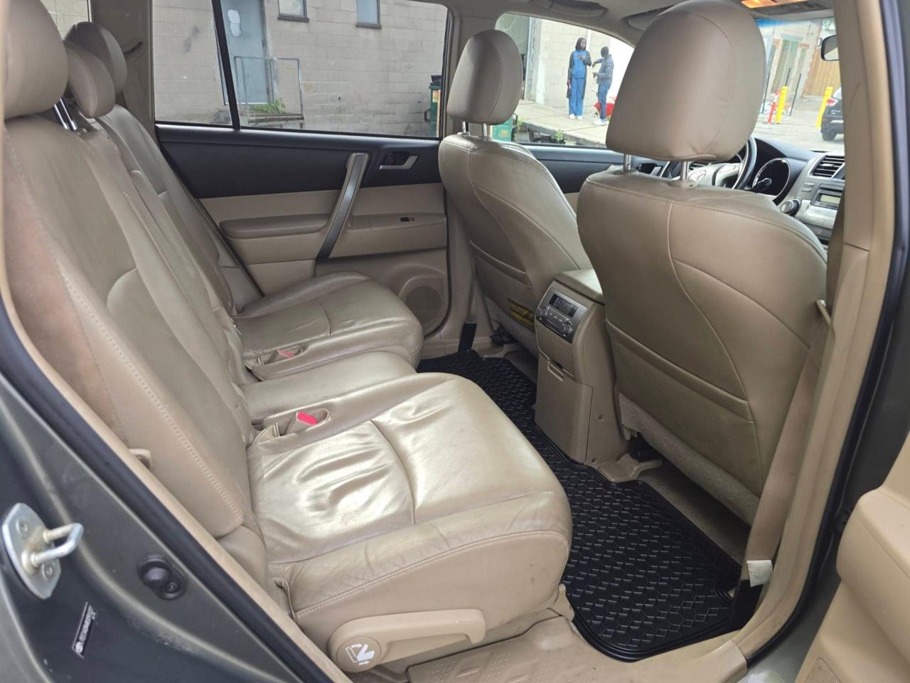2008 Toyota Highlander 4WD 4dr Sport Photo