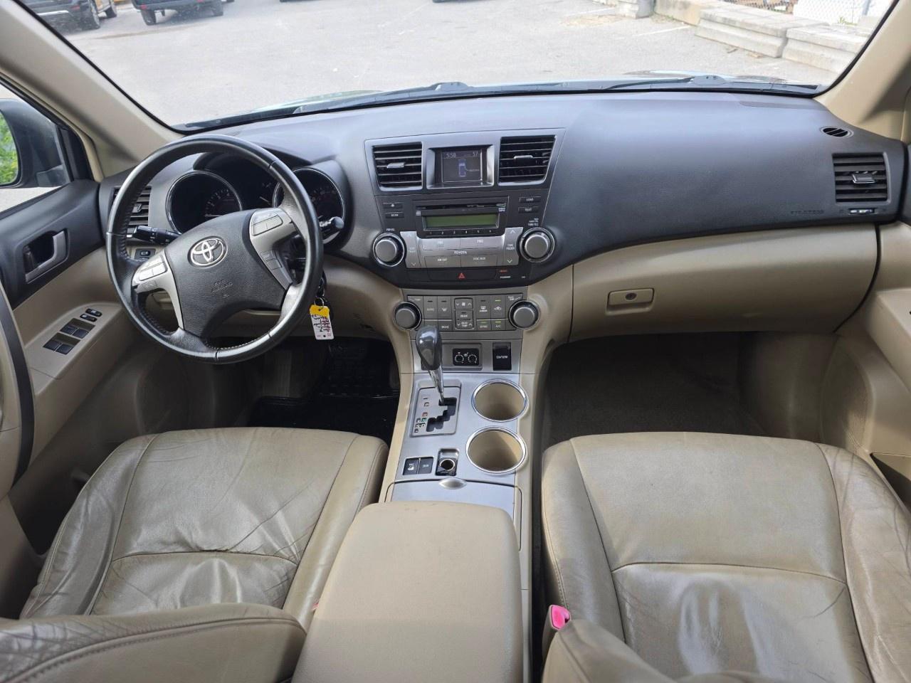 2008 Toyota Highlander 4WD 4dr Sport Photo