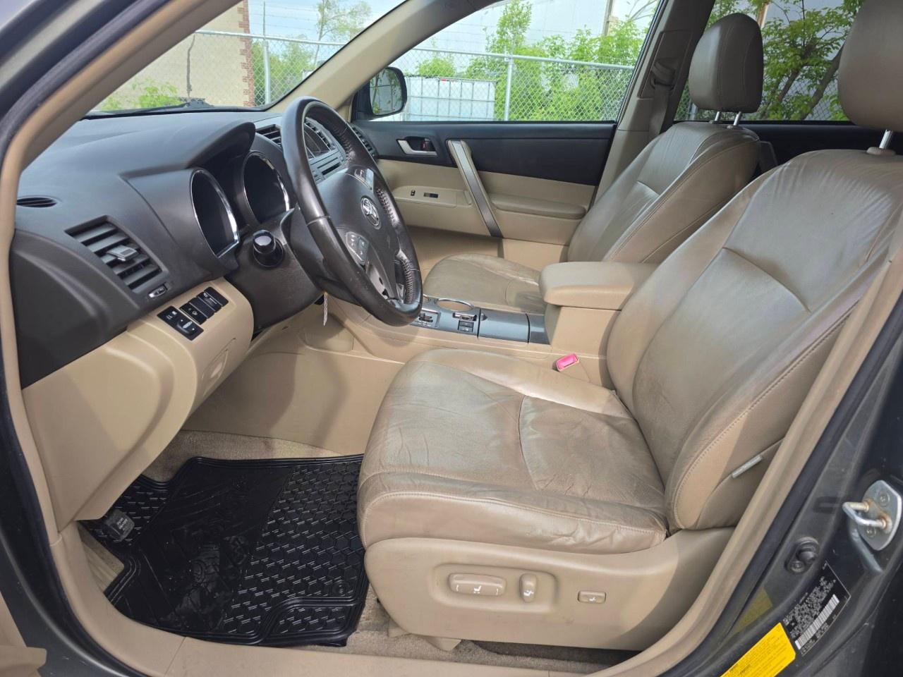 2008 Toyota Highlander 4WD 4dr Sport Photo