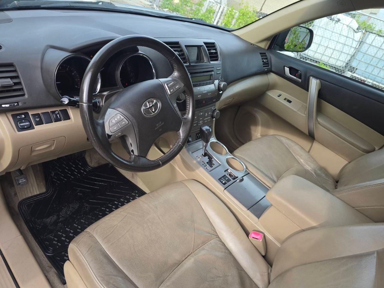 2008 Toyota Highlander 4WD 4dr Sport Photo