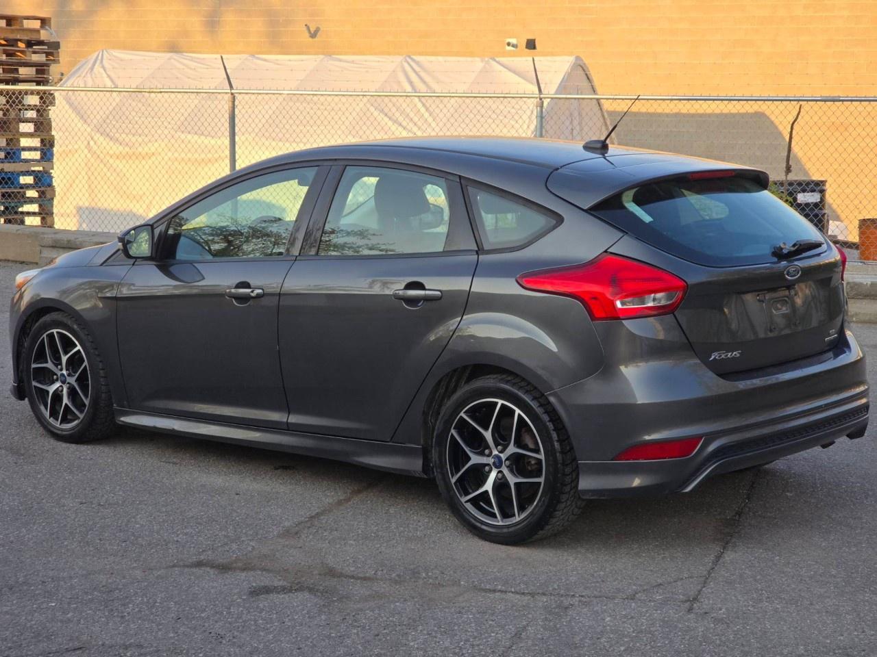 2016 Ford Focus 5DR HB SE Photo