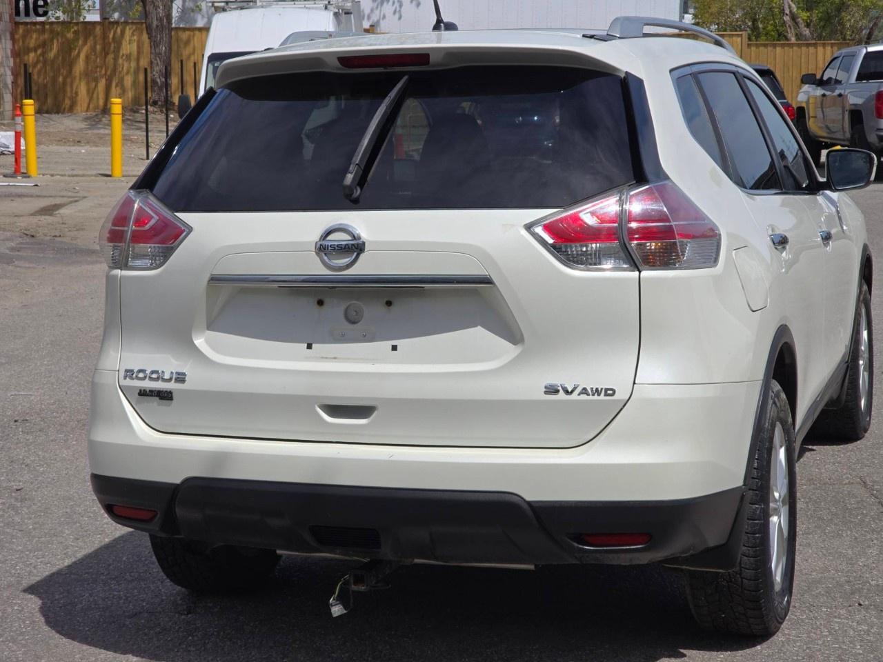 2016 Nissan Rogue AWD 4dr SV Photo