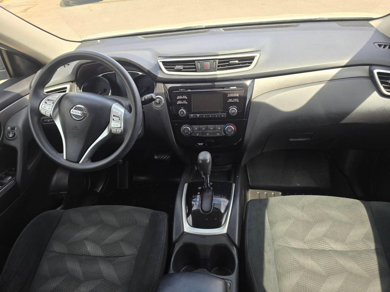 2016 Nissan Rogue AWD 4dr SV Photo