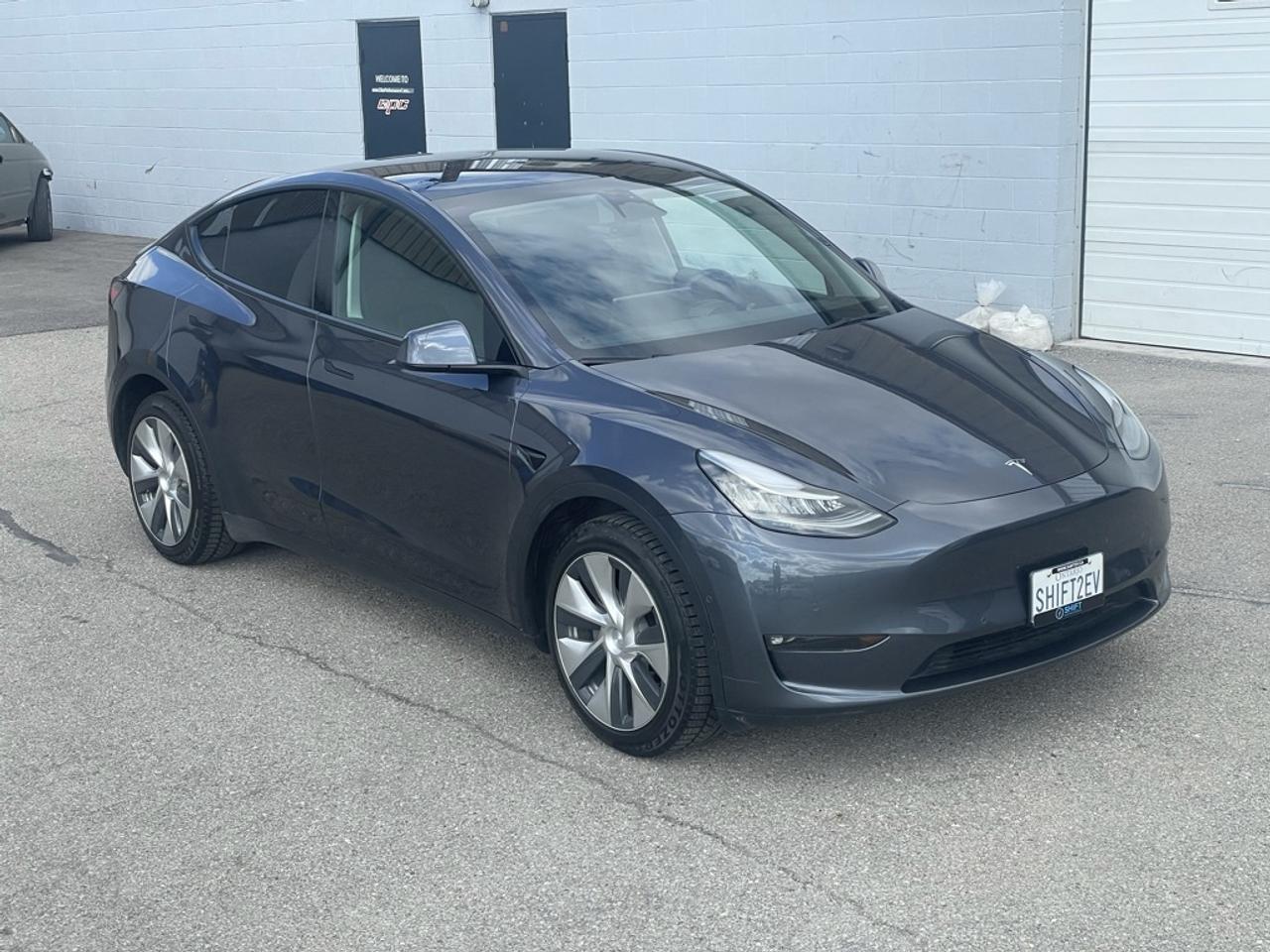 2022 Tesla Model Y LR AWD   Tow PKG! Clean CARFAX! No Additional Fees Photo3