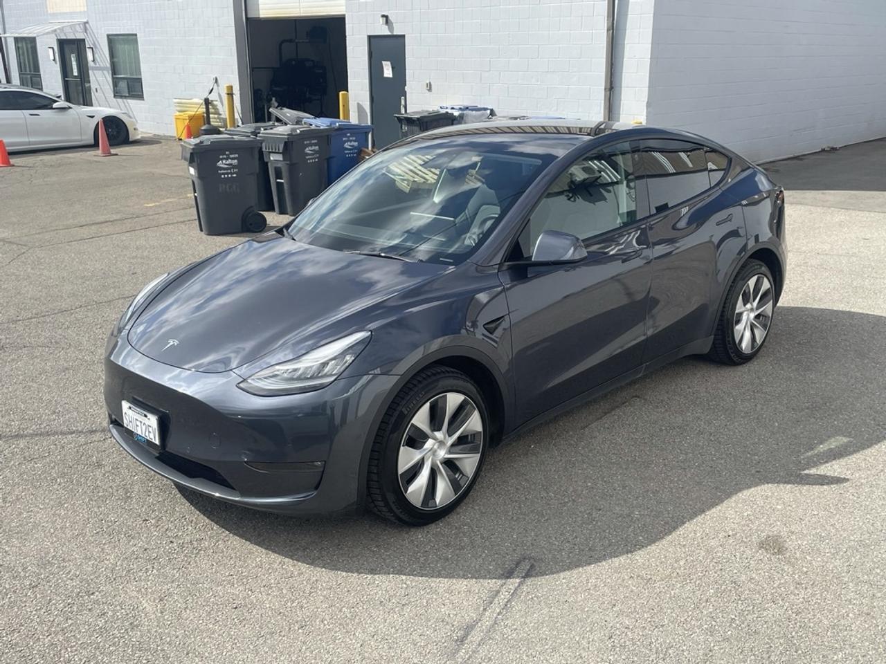 2022 Tesla Model Y LR AWD   Tow PKG! Clean CARFAX! No Additional Fees Photo