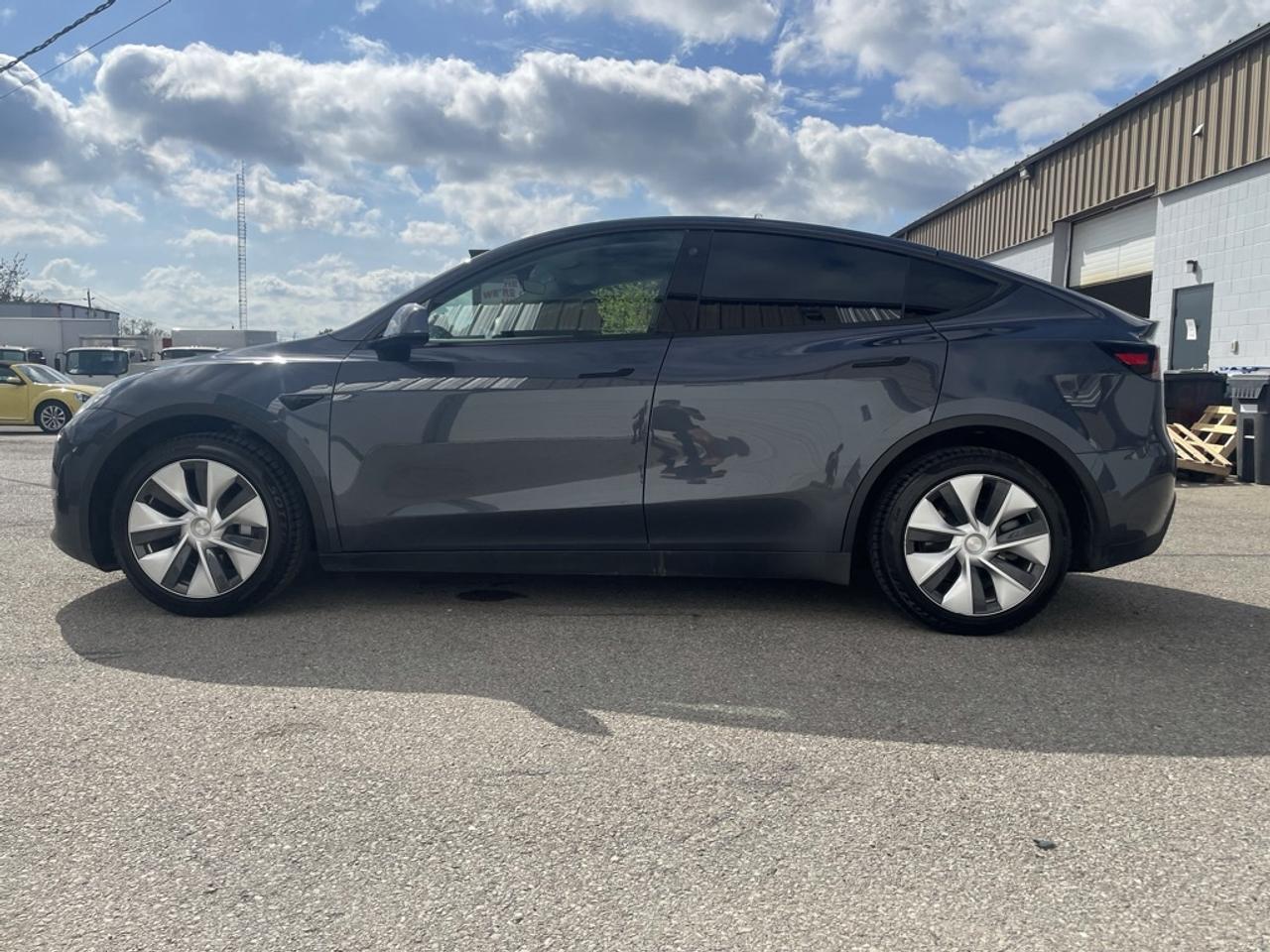 2022 Tesla Model Y LR AWD   Tow PKG! Clean CARFAX! No Additional Fees Photo