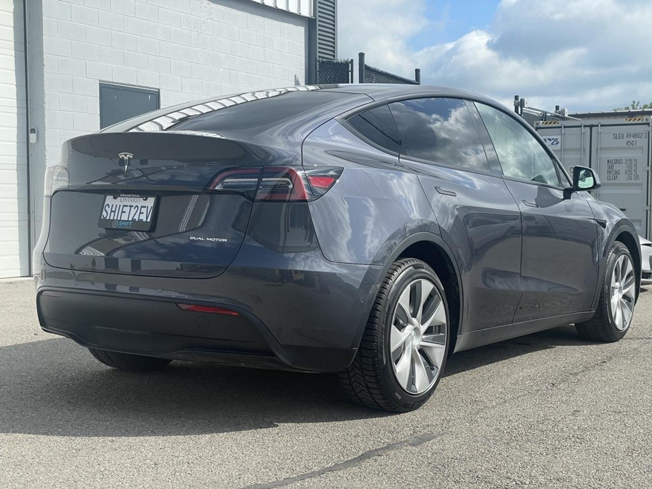 2022 Tesla Model Y LR AWD   Tow PKG! Clean CARFAX! No Additional Fees Photo