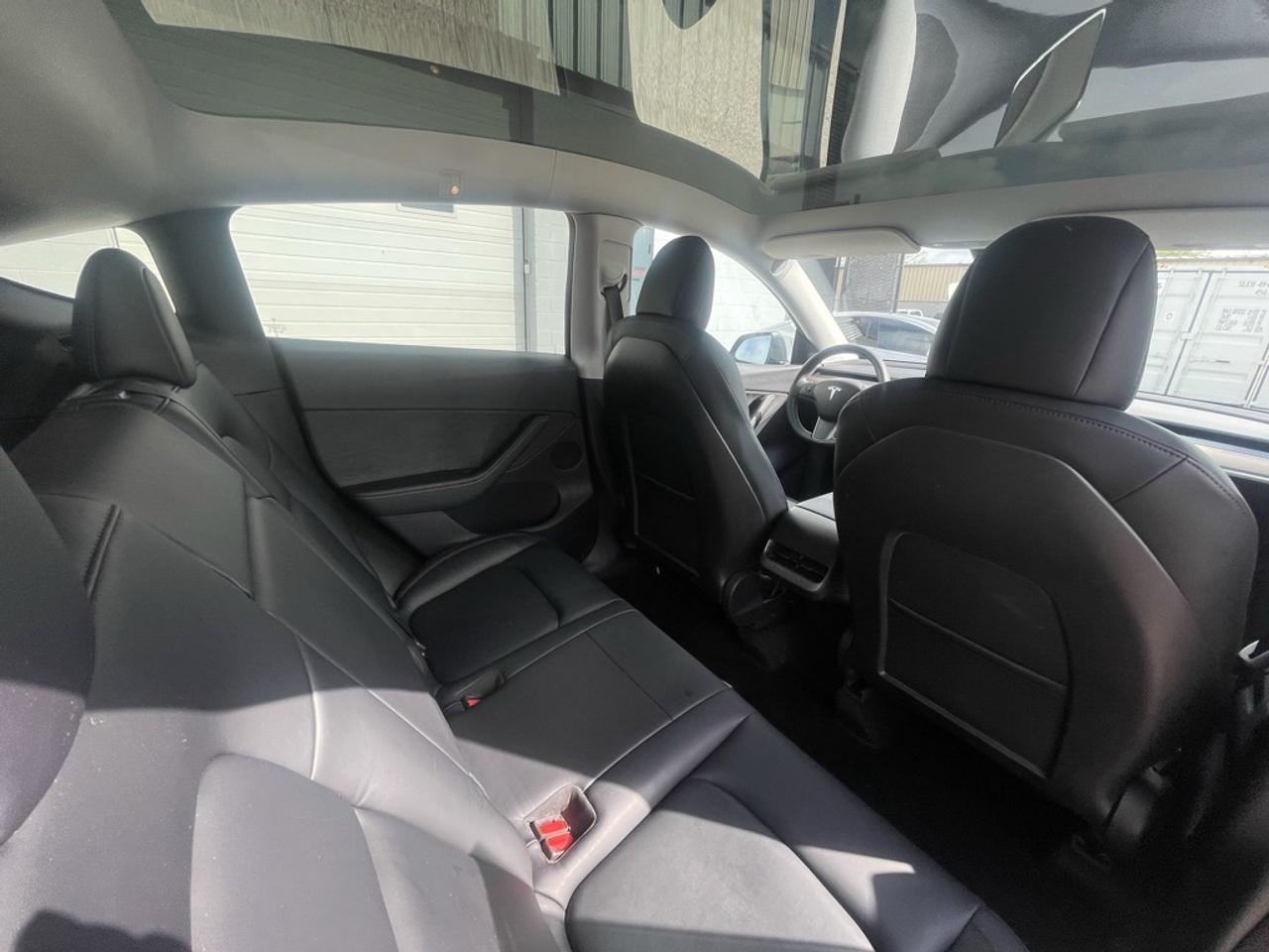 2022 Tesla Model Y LR AWD   Tow PKG! Clean CARFAX! No Additional Fees Photo