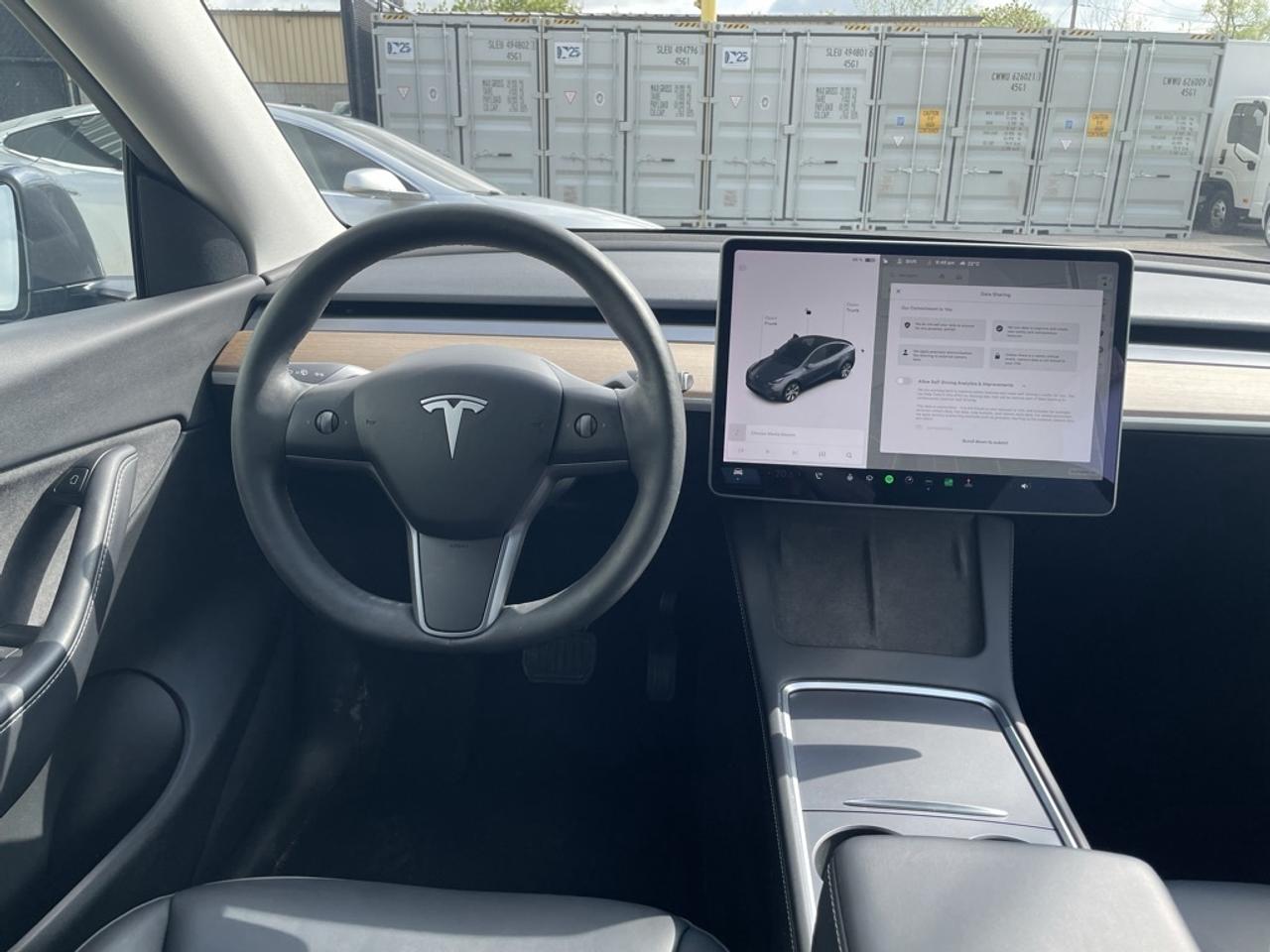 2022 Tesla Model Y LR AWD   Tow PKG! Clean CARFAX! No Additional Fees Photo