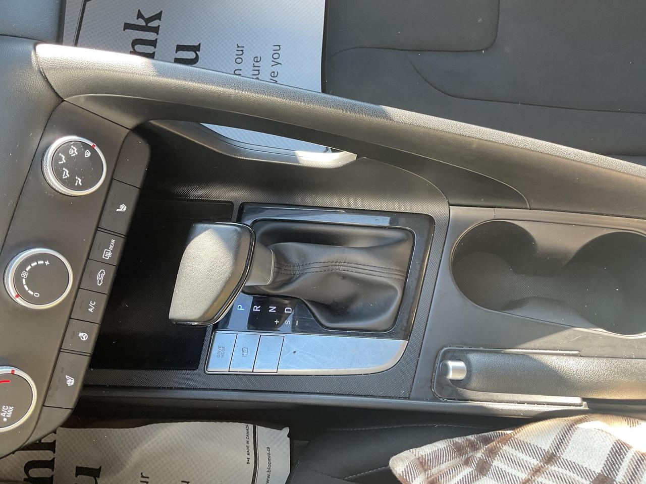 2024 Hyundai Elantra  Photo