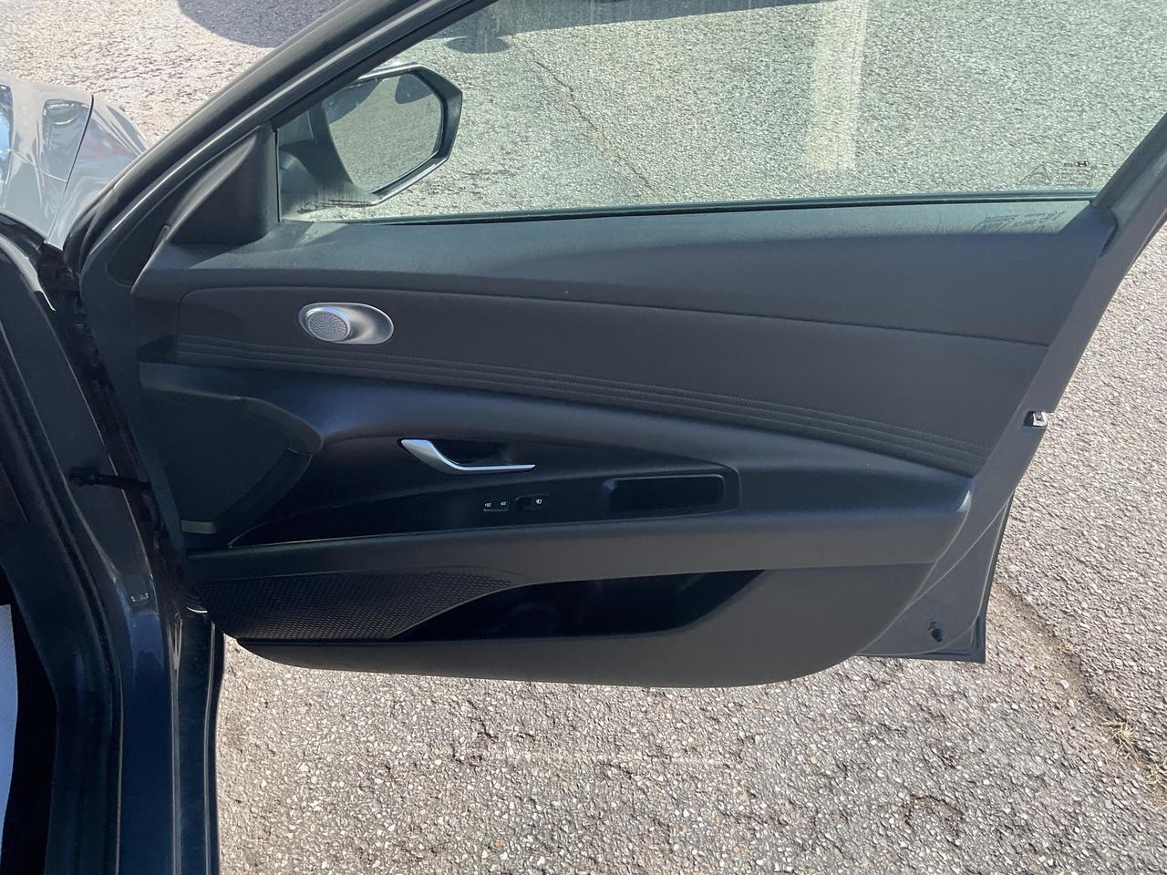 2024 Hyundai Elantra  Photo