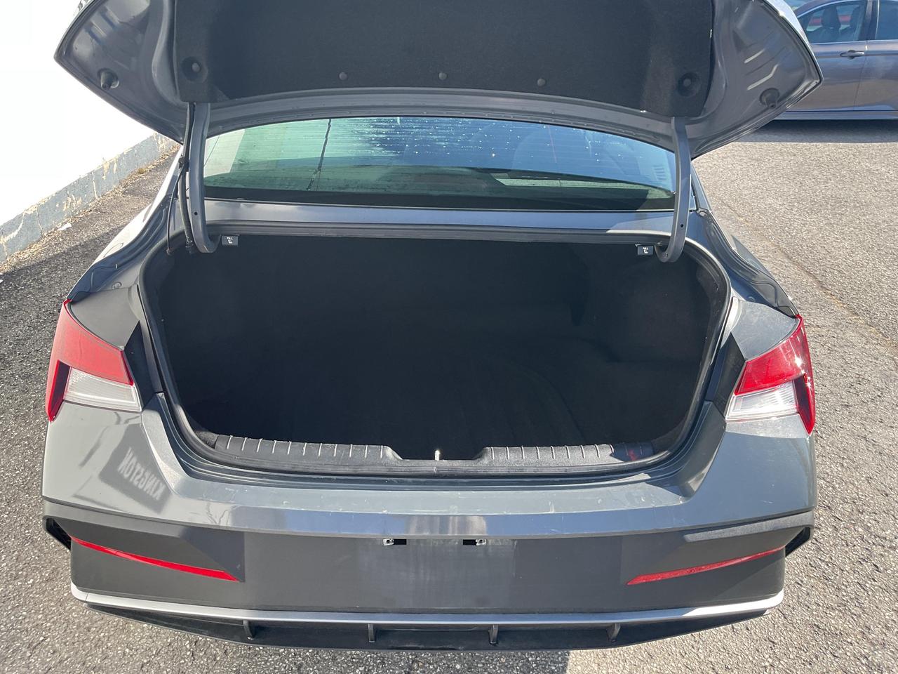 2024 Hyundai Elantra  Photo