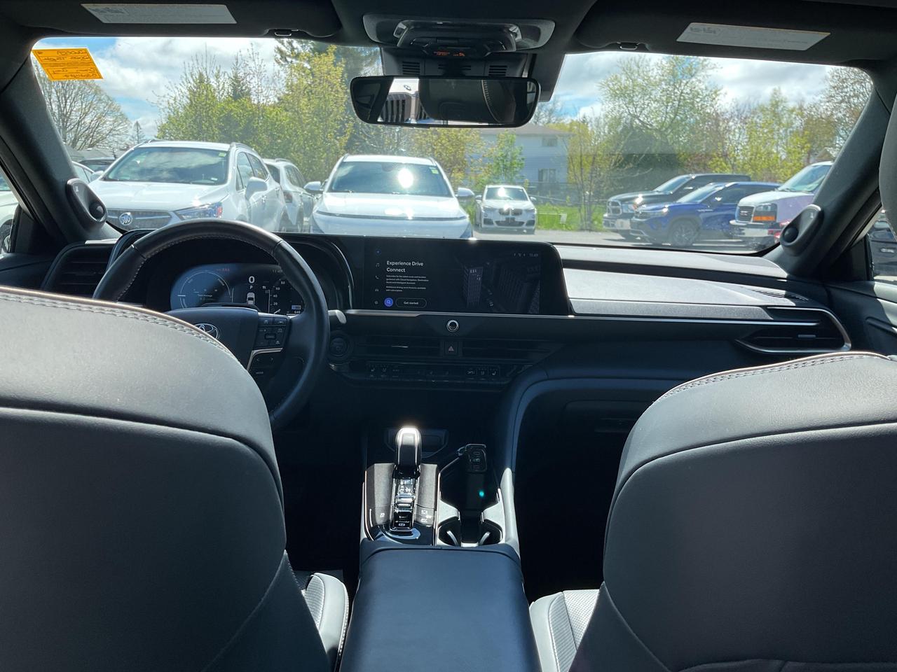 2025 Toyota Crown Limited 4dr Sedan Photo