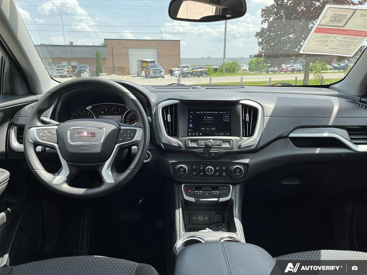 2022 GMC Terrain SLE | Heated Front Seats | Power Driver's Seat | Forward Collision Alert | Lane Keep Assist | Photo