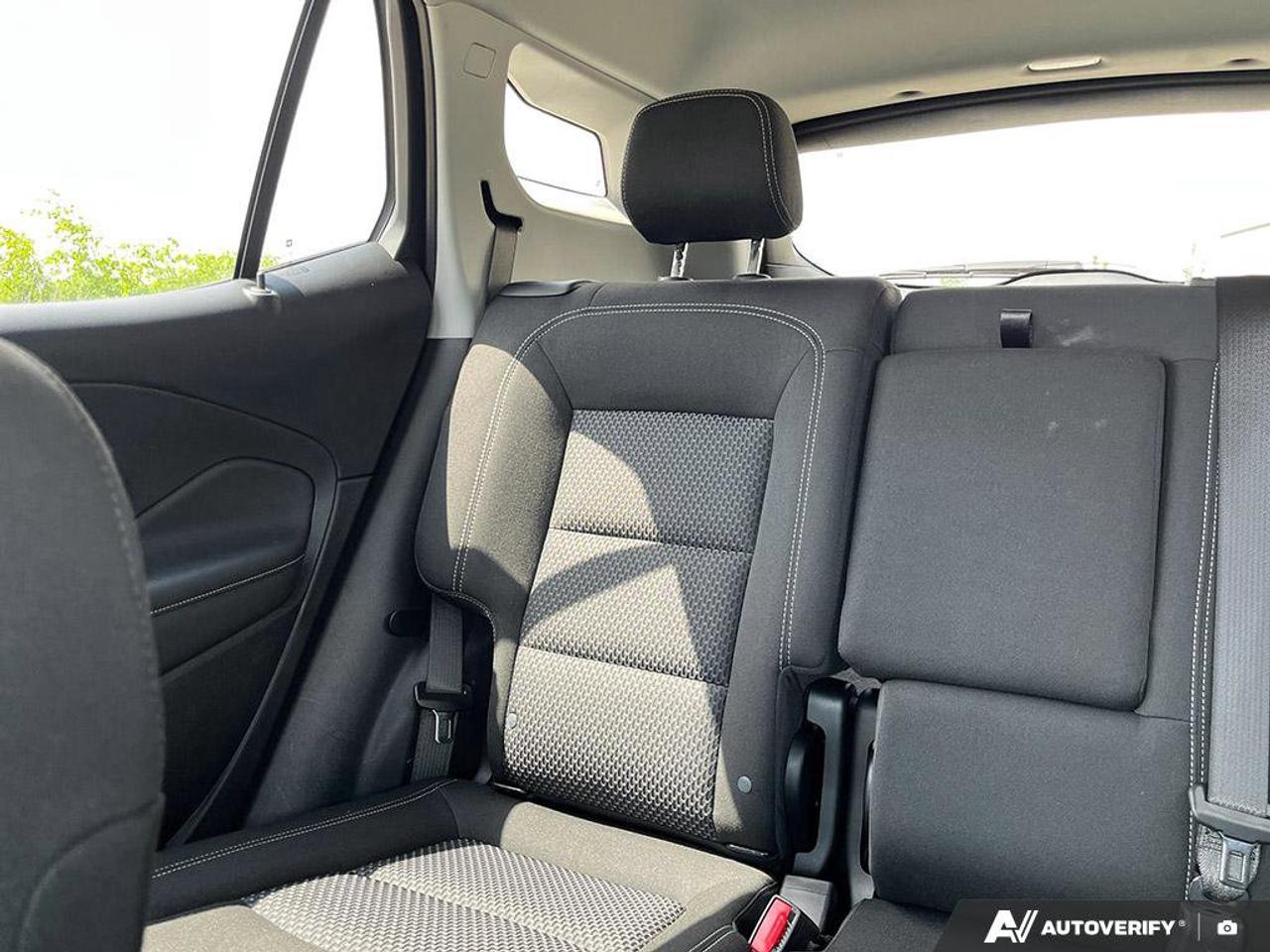 2022 GMC Terrain SLE | Heated Front Seats | Power Driver's Seat | Forward Collision Alert | Lane Keep Assist | Photo