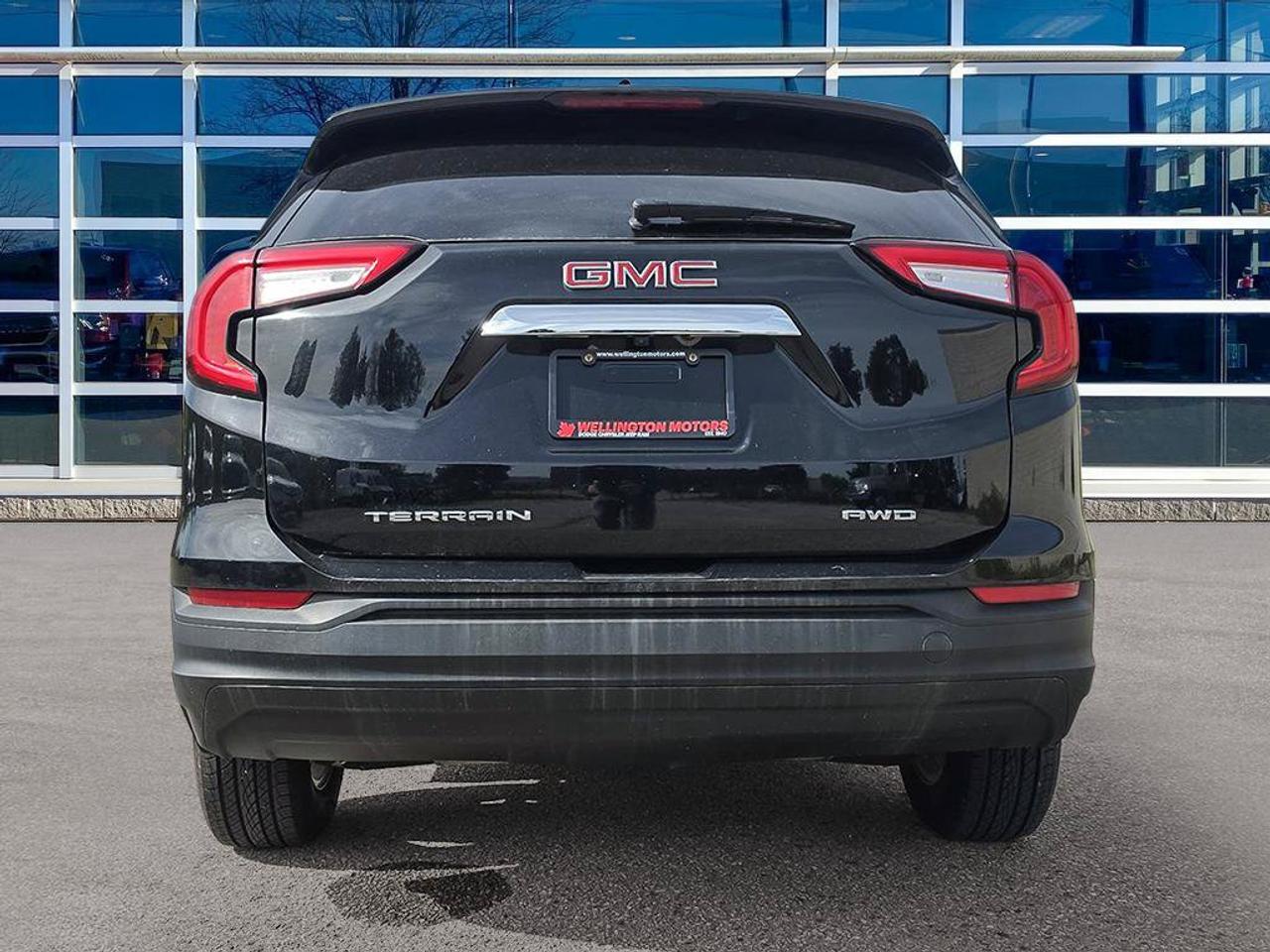 2022 GMC Terrain SLE | New Tires | Good Brakes | Great Condition | Blind-Spot Monitor | CarPlay | Android Auto | Photo3