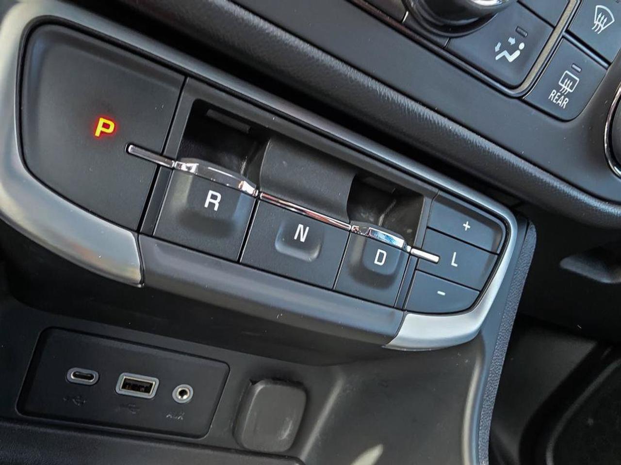 2022 GMC Terrain SLE | New Tires | Good Brakes | Great Condition | Blind-Spot Monitor | CarPlay | Android Auto | Photo