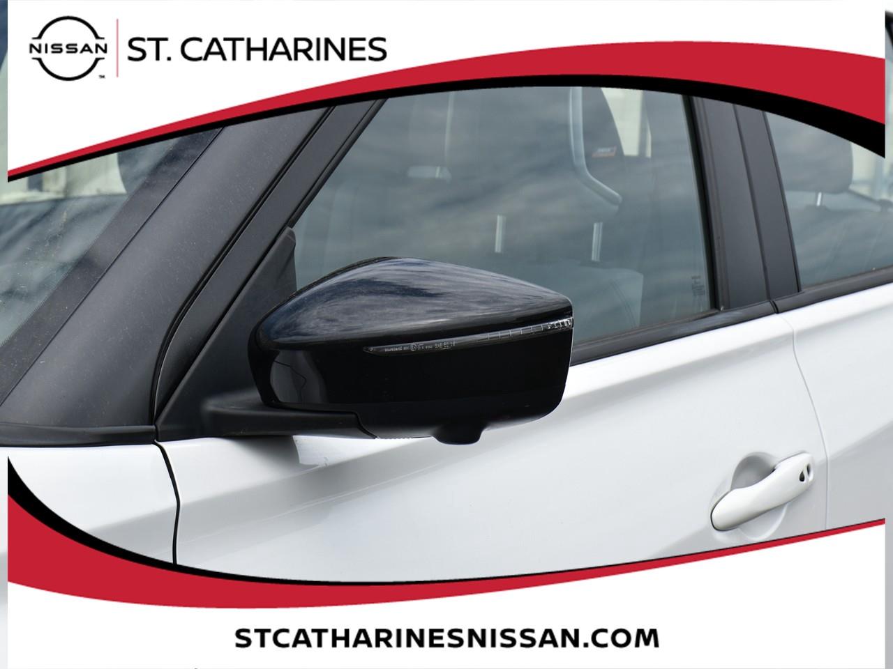 2024 Nissan Kicks SR Photo