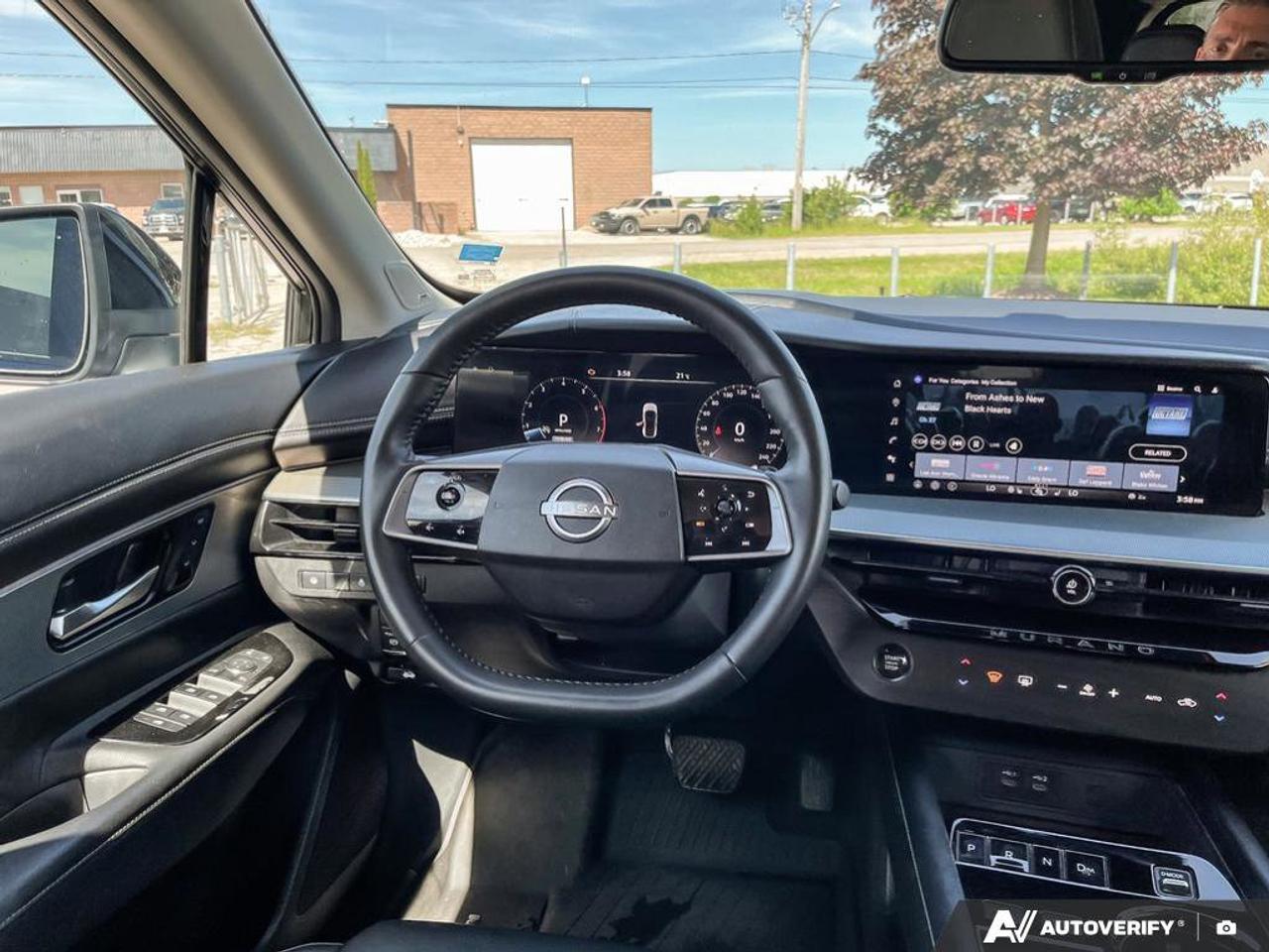 2025 Nissan Murano SL Photo