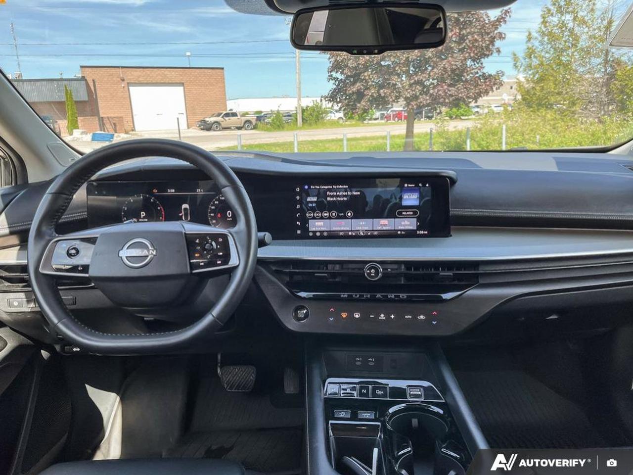 2025 Nissan Murano SL Photo