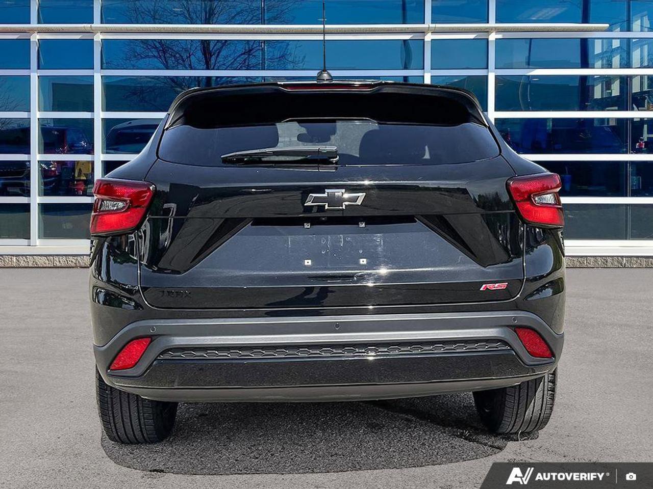 2025 Chevrolet Trax 1RS | Sunroof | CarPlay | Android Auto | Heated Seats & Steering Wheel | Lane Keep | Blind-Spot Photo