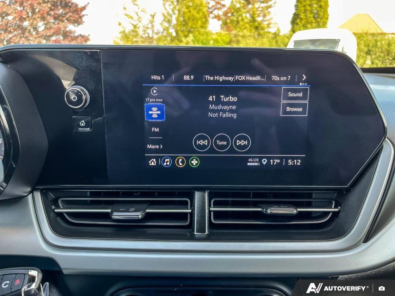 2025 Chevrolet Trax 1RS | Sunroof | CarPlay | Android Auto | Heated Seats & Steering Wheel | Lane Keep | Blind-Spot Photo