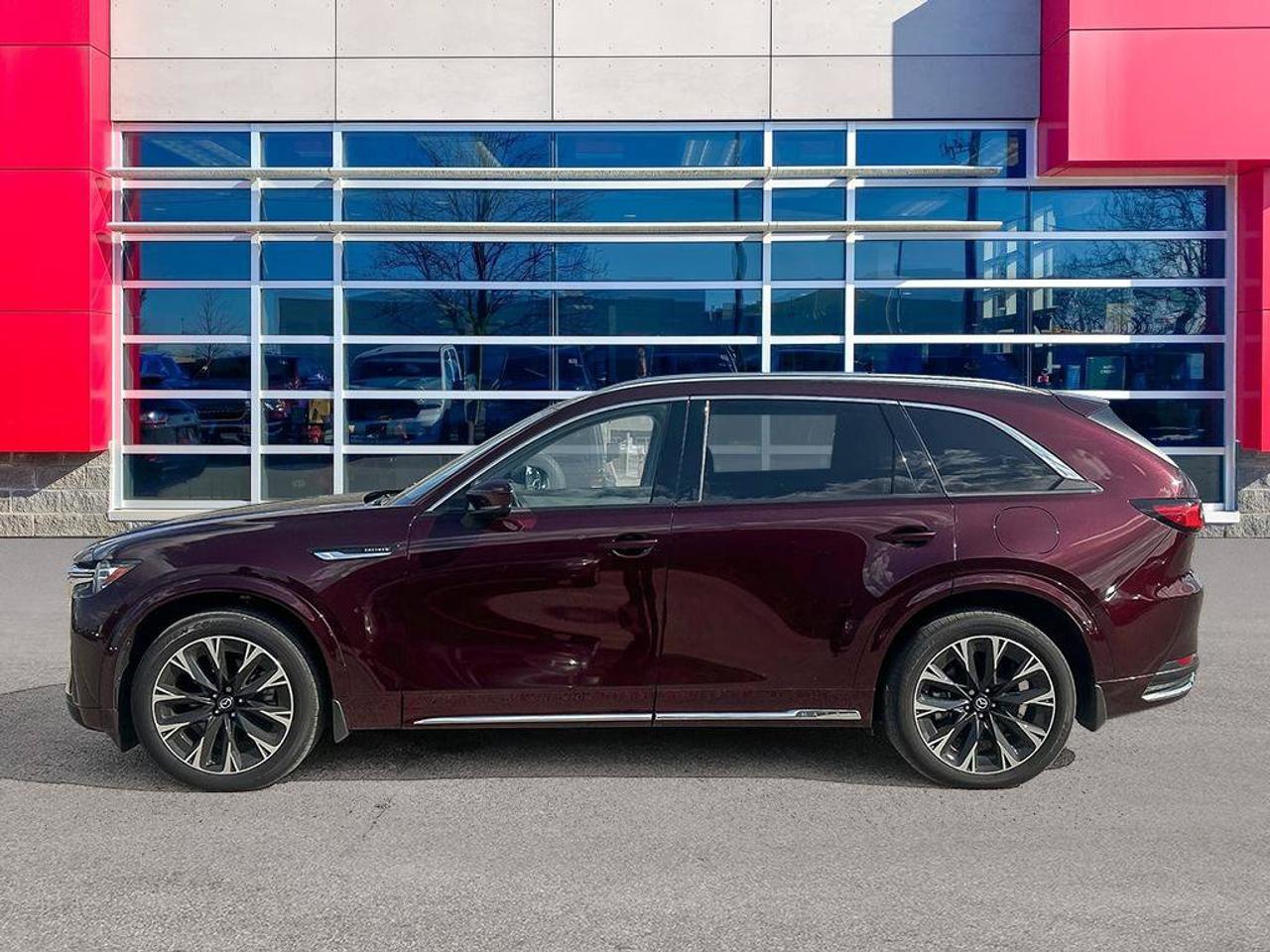 2024 Mazda CX-90 MHEV Signature | One Owner | Clean Carfax | Leather | Navigation | 6 Passenger | Ventilated Seats | Photo